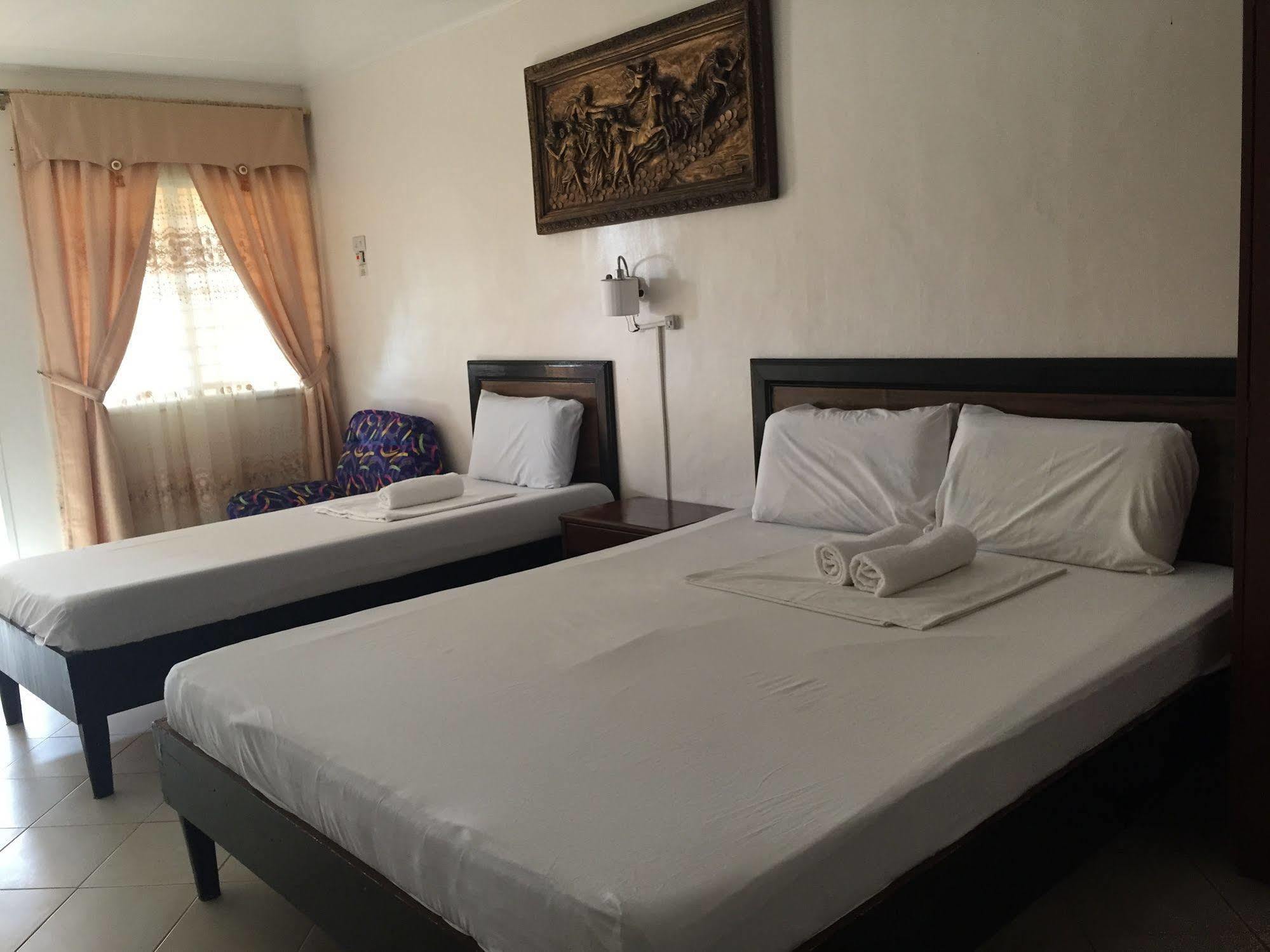 Bayview Inn Ормок Екстер'єр фото