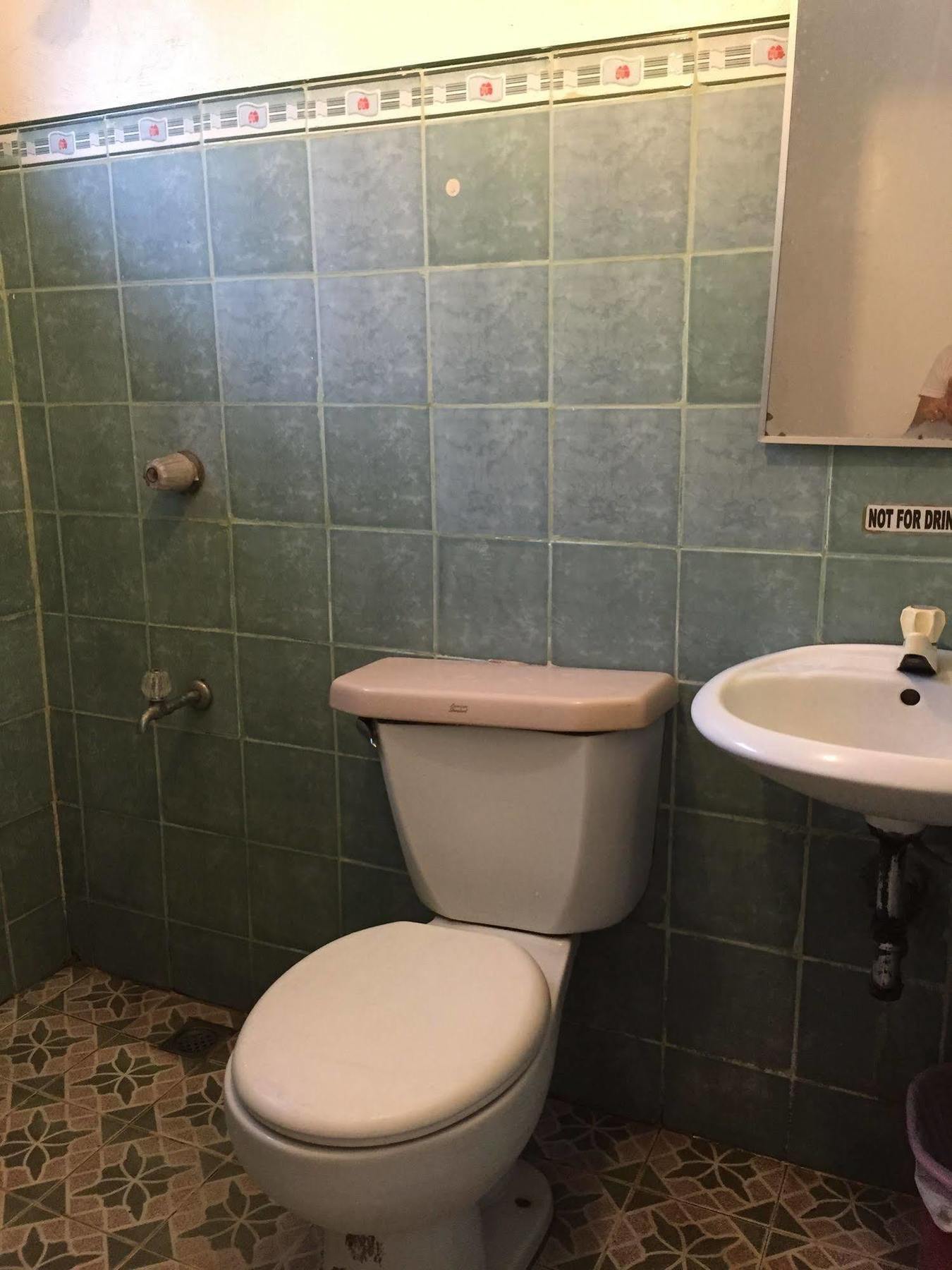 Bayview Inn Ормок Екстер'єр фото