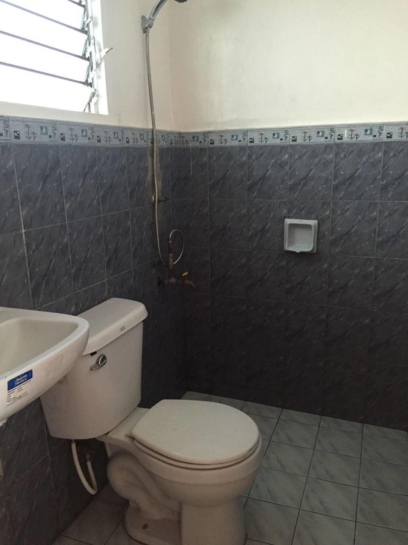 Bayview Inn Ормок Екстер'єр фото